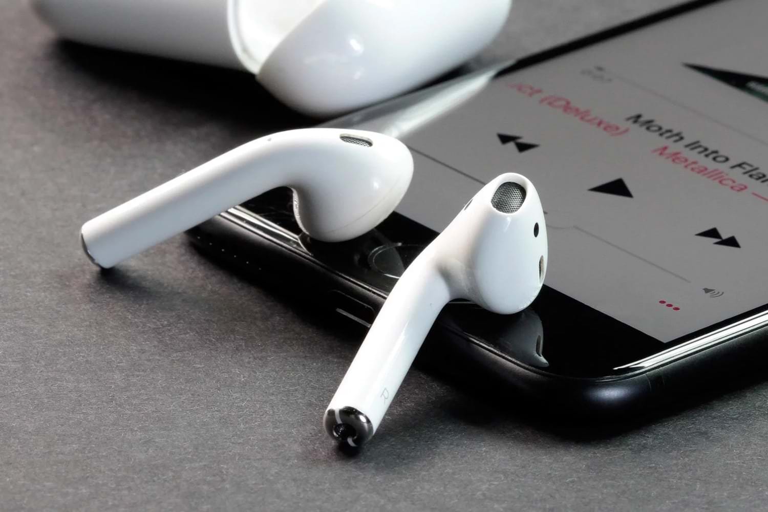 Купить Беспроводные наушники Apple AirPods 2 в Санкт-Петербурге - цены и  характеристики в интернет-магазине Hi Store