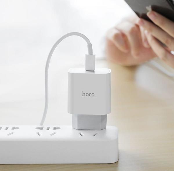 Зарядное устройство USB Type-C hoco. PD 3A 18Вт (C76A) Белый