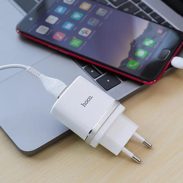 Зарядное устройство hoco. Smart QC3.0 Charger USB-A 18Вт (C12Q) Белый